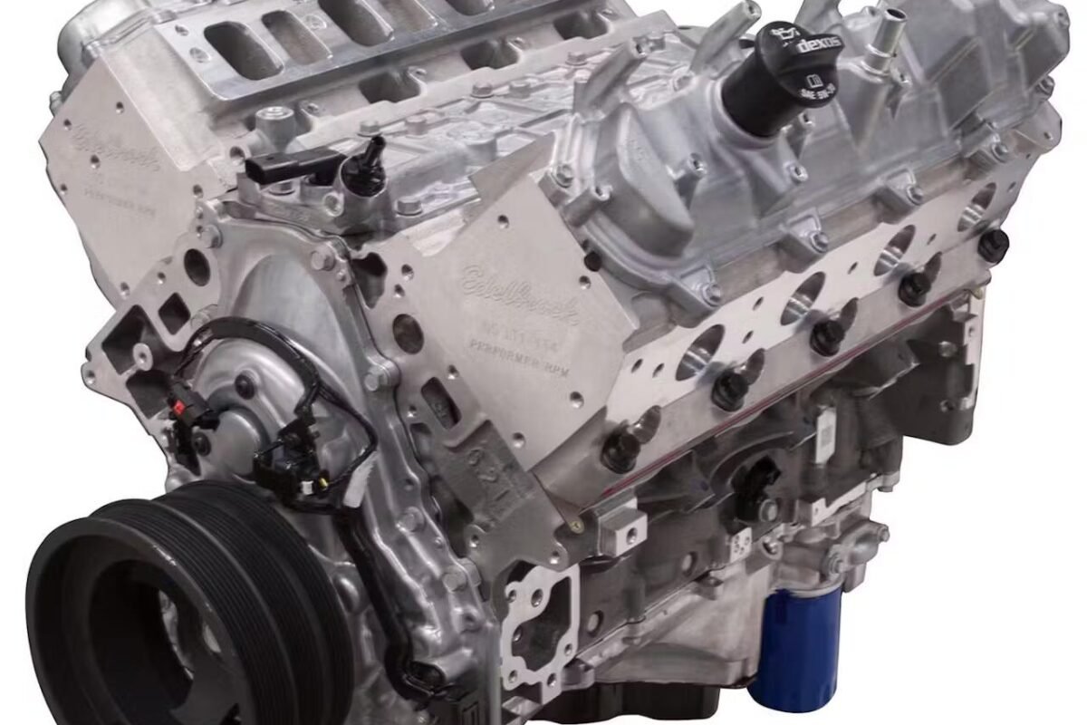 Edelbrock 46725 Carbureted LS 416 Victor Jr Crate Engine