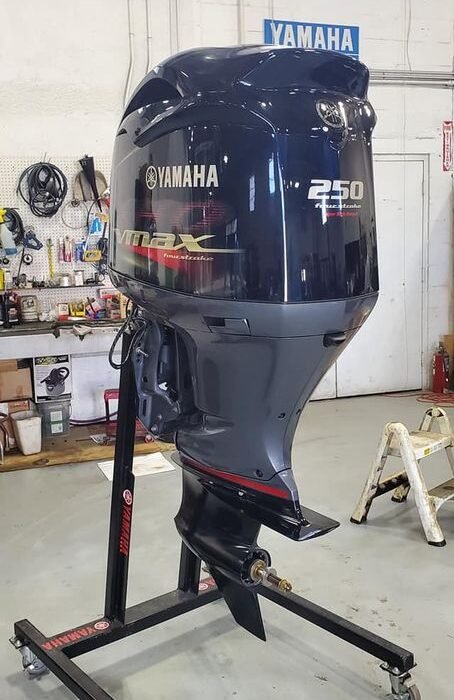 2021 Yamaha VMAX SHO 250 HP 4-Stroke 25″ (L)
