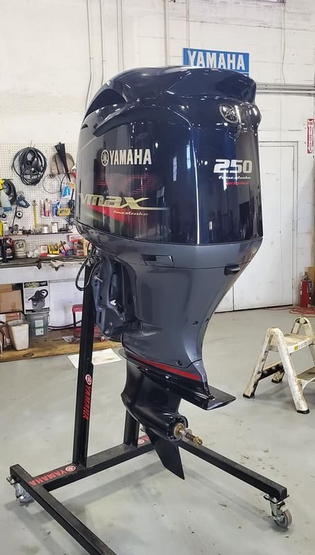 2021 Yamaha VMAX SHO 250 HP 4-Stroke 25″ (L)
